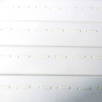 Expositor para colgantes con tapa y cierres 2