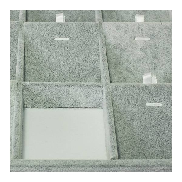 Expositor para conjuntos con tapa y cierres