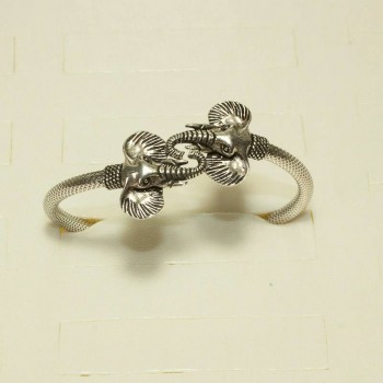 Expositor para pulseras rígidas con tapa y cierres 2