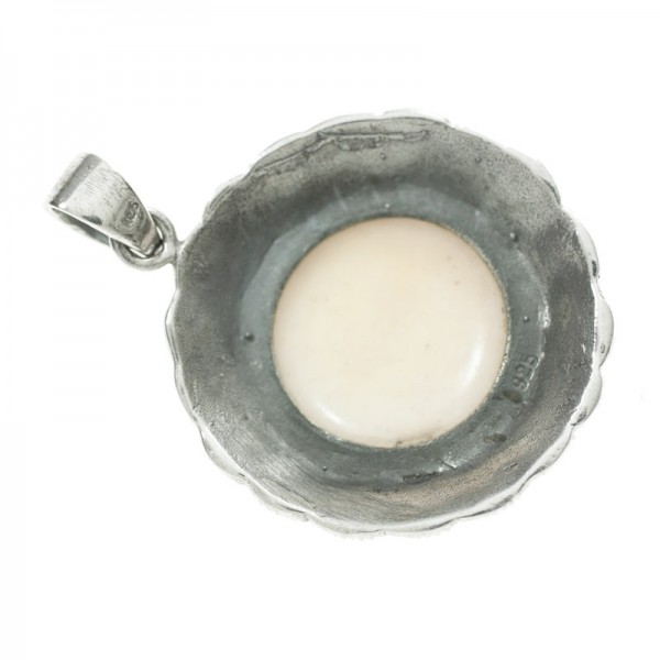 Colgante flor de nácar con marquesitas