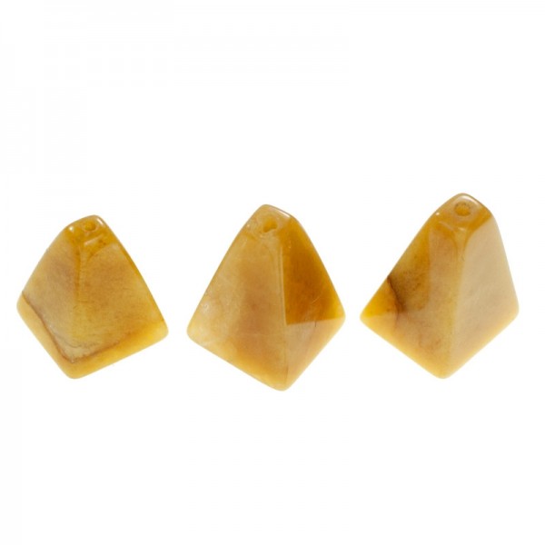 Pirámide de piedra perforada