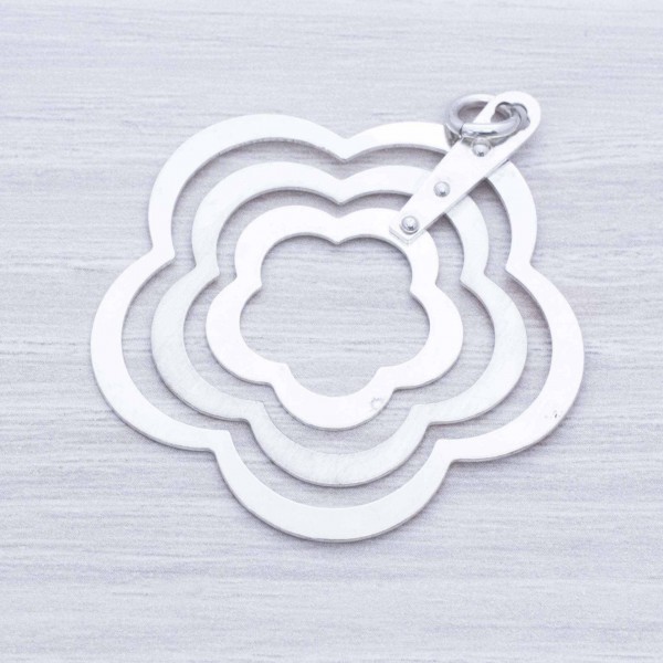 Colgante triple flor Plata de Ley