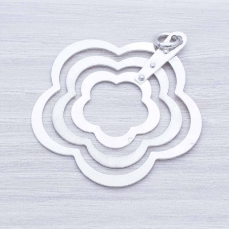 Colgante triple flor Plata de Ley