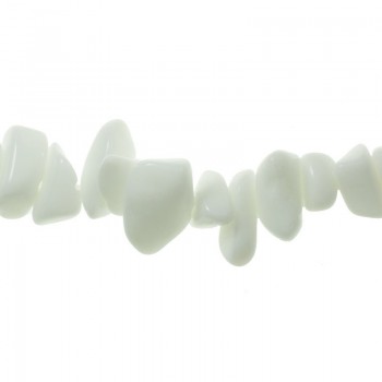 Tira de 90 cm de piedras irregulares Howlite 2