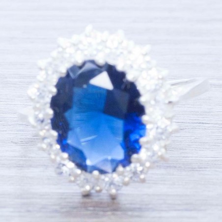 Anillo con circonia oval Plata de Ley 925