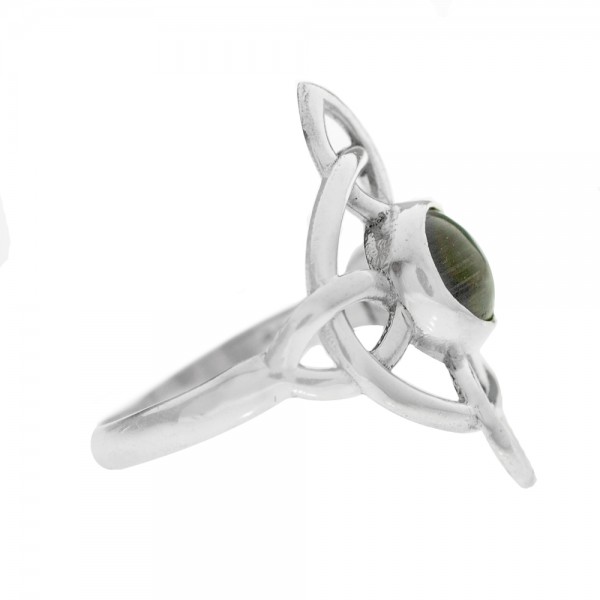 Anillo nudo de bruja con piedra natural fabricado en Plata de Ley