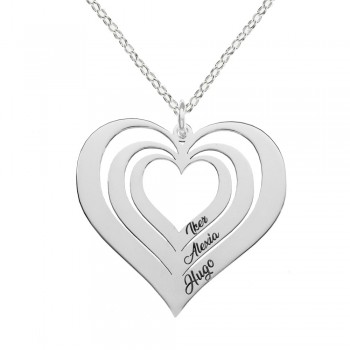 Collar triple corazón con nombres personalizado