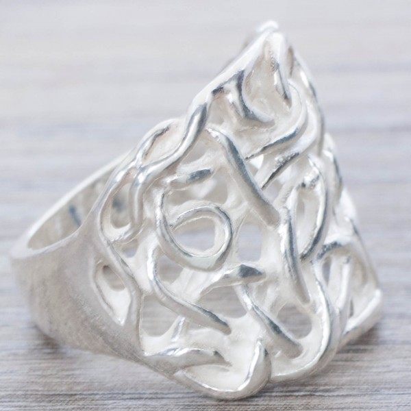 Anillo entrelazado Plata de Ley 925